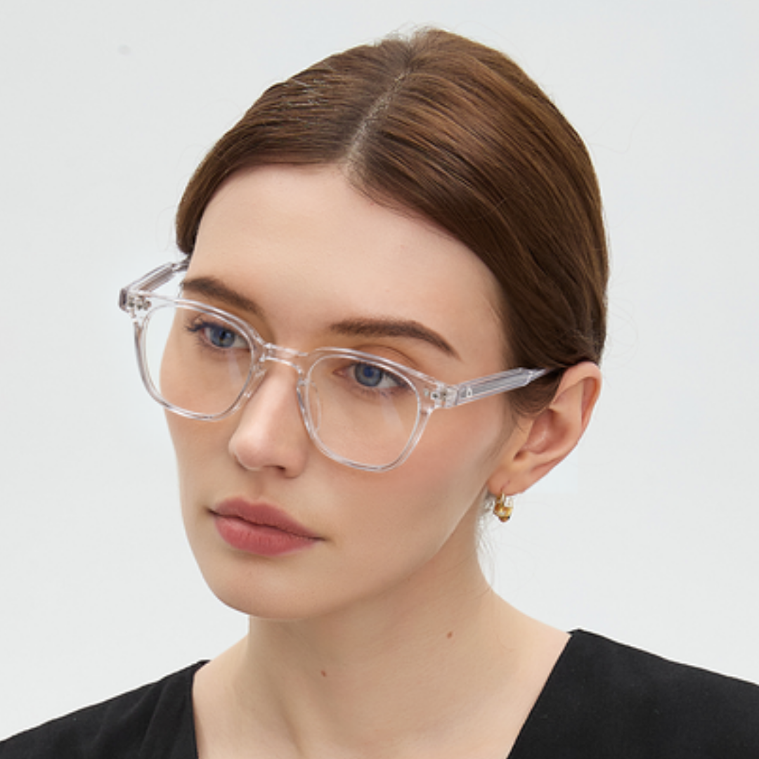 Ritratto con occhiali Edison Crystal, lenti neutre, montatura trasparente